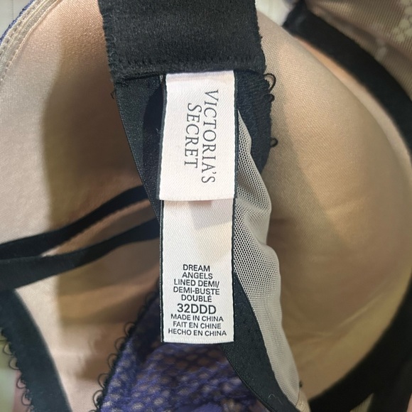 Victoria’s Secret Demi Cup Bra Lace Purple Underwire Size 32DDD - Picture 3 of 3